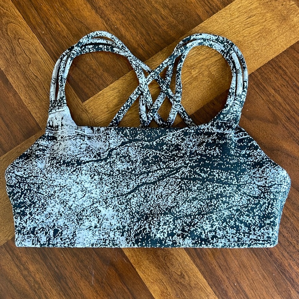 ATHLETA GAP STRAPPY SPORTS BRA - BLACK AND TAN PRINT - SIZE XS